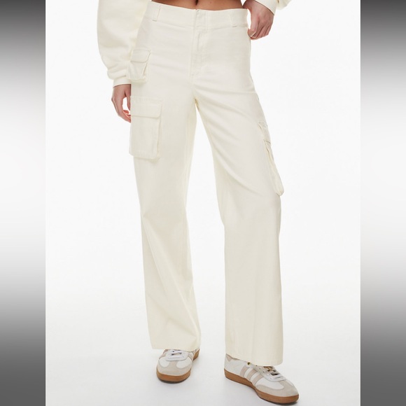 Aritzia TNA Picture Light Birch Cargo Pants Size 6 - Picture 3 of 9